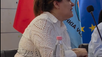 “Të lutem, voto pro… bëje për mua!”&hellip;