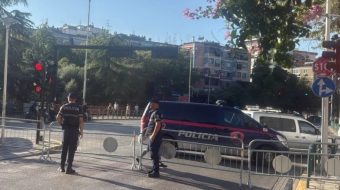 “Nuk na përfaqësoni”, qytetarët sot protestë para&hellip;