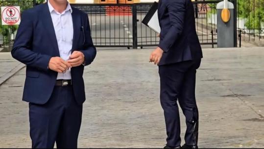 Protestuesja godet me vezë deputetin socialist të&hellip;