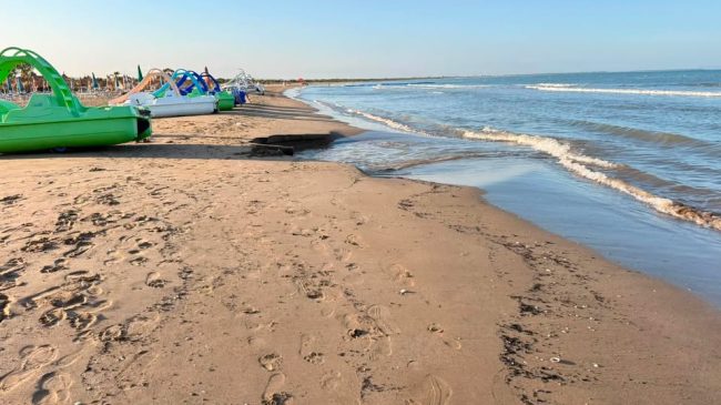 Plazhi në Gjirin e Lalzit ‘pushtohet’ nga&hellip;