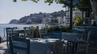 Bie konsumi në restorante, “çunat” frenojnë shpenzimet&hellip;