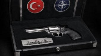 Erdogan i dhuroi Ramës pistoletë të personalizuar&hellip;