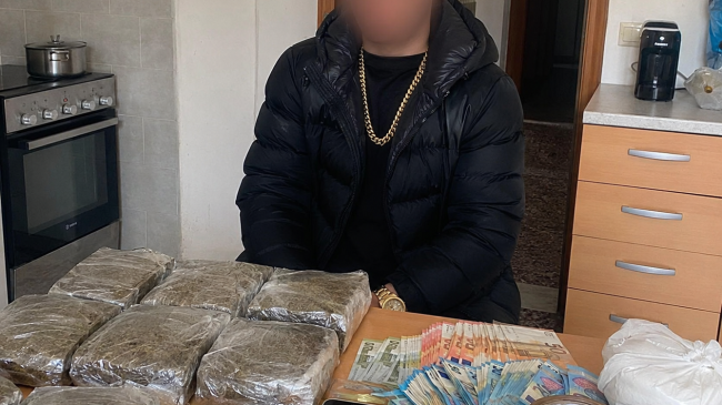 I papunë, por bënte jetë luksi: Si&hellip;