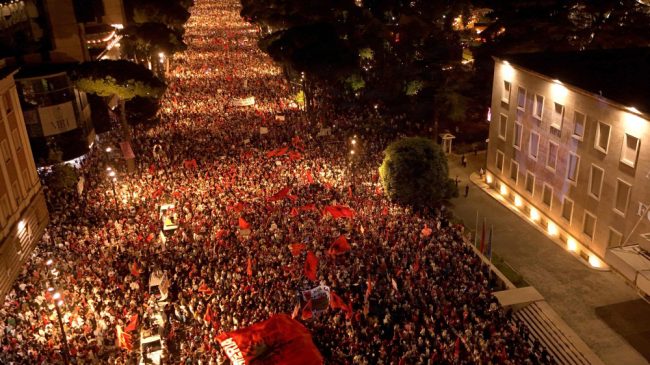 Nesër seanca e fundit plenare, qytetarët njoftojnë&hellip;