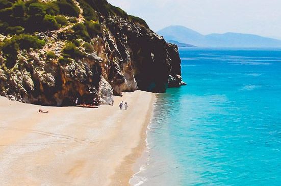 Shqiptarët po ikin me pushime në Greqi&hellip;