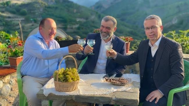 Raqka i jep “Maksit të plehrave” dhe&hellip;