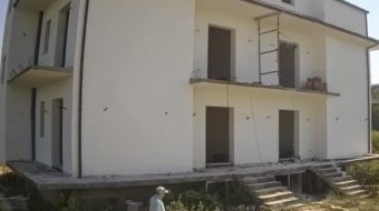 “Më ka hyrë në banesë dhe ka&hellip;