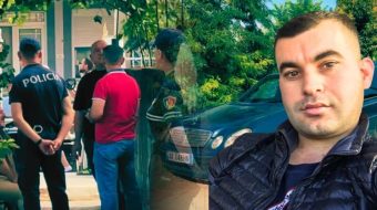 I mbyllur në makinën e tij 35-vjeçari&hellip;