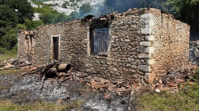 Zjarri shkrumbon banesën në Postribë: Dy viktima&hellip;