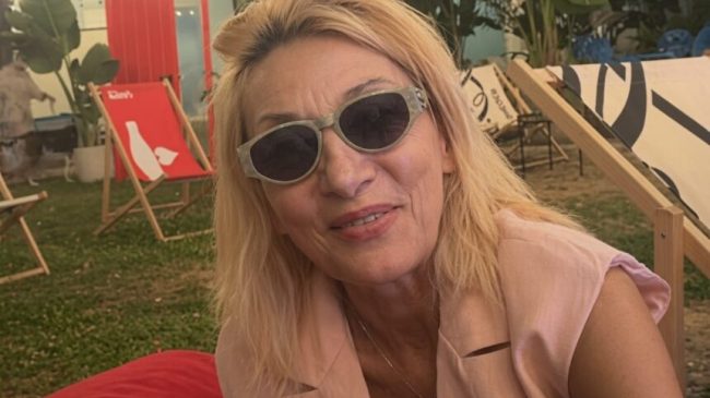 Mimoza Ahmeti ironizon protestën: S’kam takat, më&hellip;