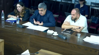 Gonxhja e Ramës për protestuesit: Tufë budallenjsh&hellip;