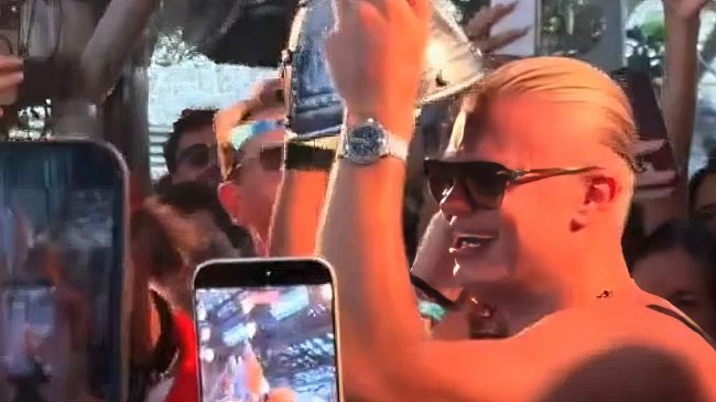 Ylli norvegjez feston 26-vjetorin në Saint-Tropez