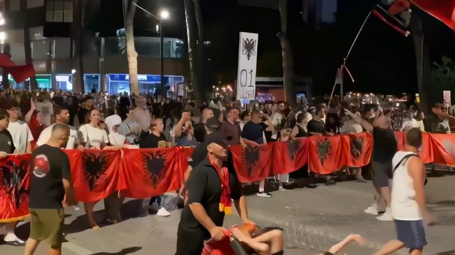 62 ditë rezistencë, qytetarët nisin marshimin
