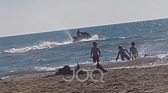 “JetSki-të lundrojnë pranë bregut, po na rrezikojnë&hellip;