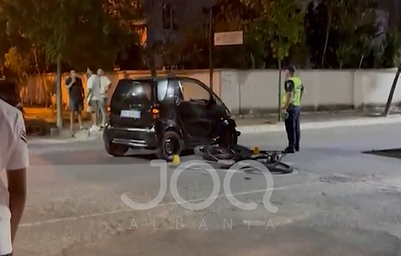 Aksident në Durrës, makina përplaset me një&hellip;
