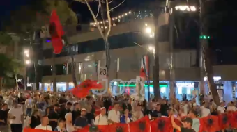 Dita e 50-të e rezistencës, qytetarët nisin&hellip;