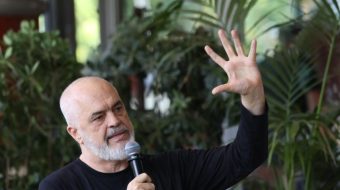 Rama: Protestuesit janë sorra dhe korba të&hellip;