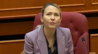 Plas në Bashkinë Tiranë: Anuela Ristani nuk&hellip;