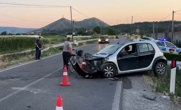 Aksident në Shkodër, përplasen dy automjete në&hellip;