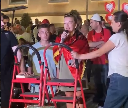 Fjalimi emocionues i protestueses:””Jam këtu për gjyshërit&hellip;