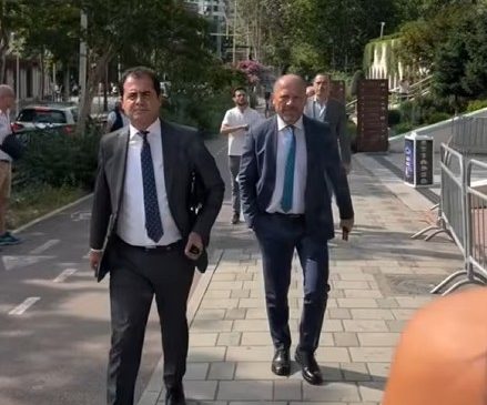 Protestuesit te Kuvendi nuk kursejnë as deputetët&hellip;