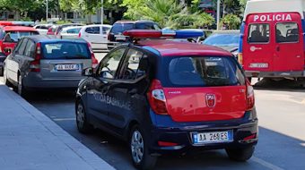 Makina e Policisë Bashkiake përplas 13-vjeçarin mbi&hellip;