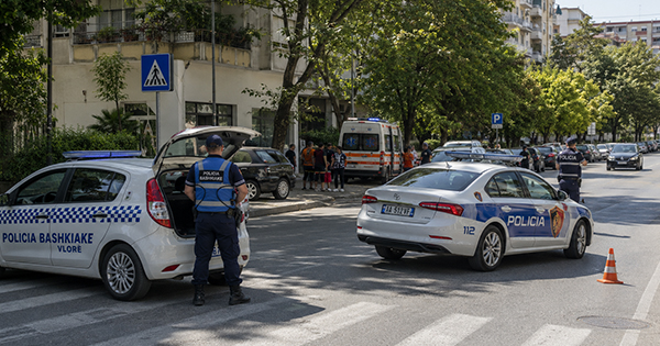 Makina e Policisë Bashkiake përplas 13-vjeçarin mbi&hellip;