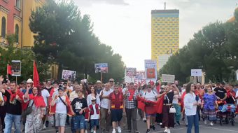 Nis protesta e 32-të në kryeqytet