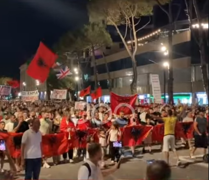 “Ju erdhi fundi”, pamje nga marshimi në&hellip;