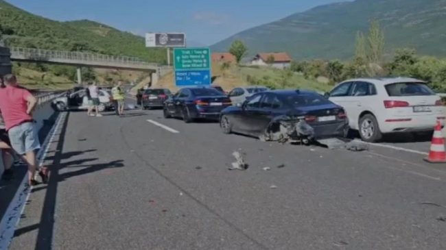 Aksident i 6-fishtë në Morinë! 7 të&hellip;