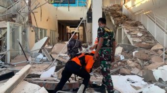 Tërmeti 7.7 trondit Indonezinë, të paktën 20&hellip;