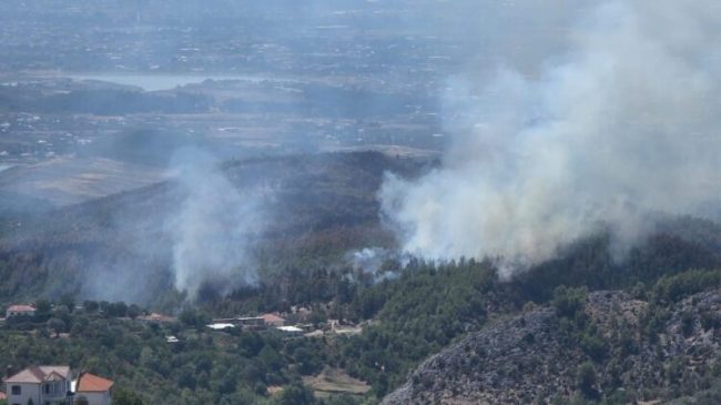 Riaktivizohet zjarri në Bojë të Krujës, ndërhyrje&hellip;
