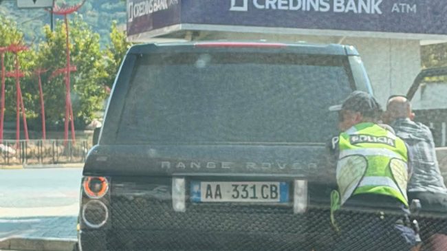 Në pikun e vapës, Polici shtyn me&hellip;