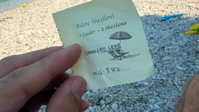 6000 lekë për një çadër dhe dy&hellip;