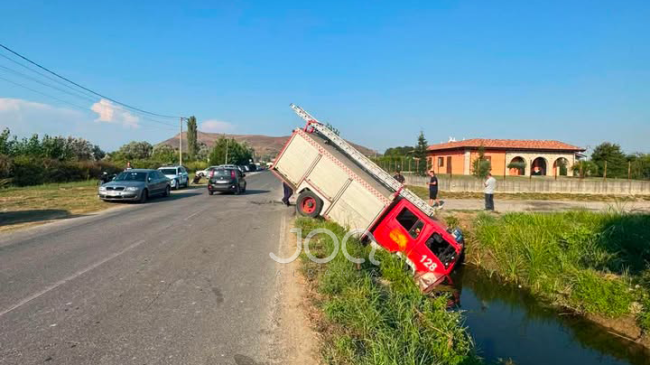 Aksident në Vaun e Dejës, zjarrfikësja përfundon&hellip;