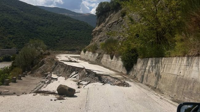 Shembet rruga Skrapar-Berat, mungesa e sinjalistikës rrezik&hellip;