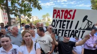 Protestë në Patos kundër shkrirjes së bashkisë:&hellip;