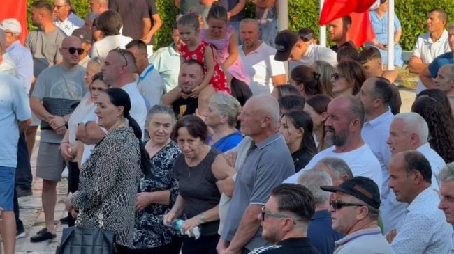 Protestë në Fushë-Arrëz kundër hartës së re&hellip;