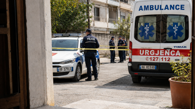 Durrës: Sherr në familje, burri godet me&hellip;