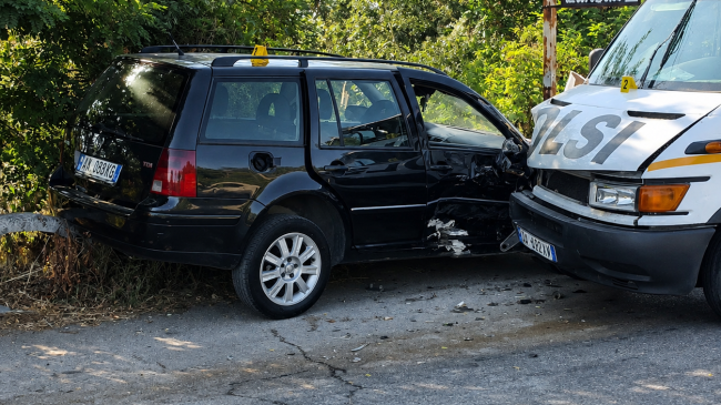 Aksident në aksin Fier–Lushnje, plagosen babë e&hellip;