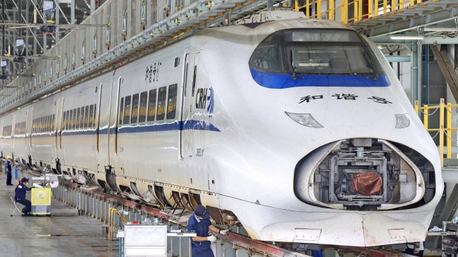 Kina thyen rekordin: Treni maglev arrin 800&hellip;