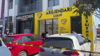 Grabitja e argjendarisë në Paskuqan, arrestohet një&hellip;