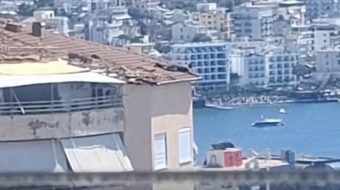Punëtori rrezikon jetën në çatinë e pallatit&hellip;