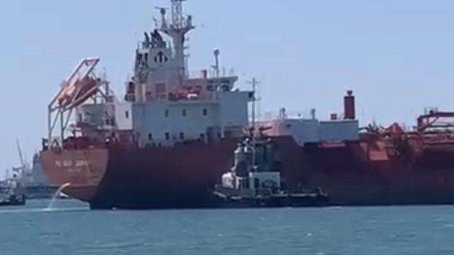Anijet në Porto Romano shkarkojnë ujërat direkt&hellip;