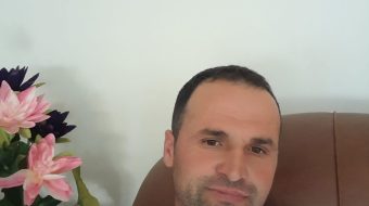Po kthehej nga puna kur u përplas&hellip;