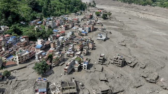 Orteku shkakton përmbytje masive në Nepal, dhjetëra&hellip;