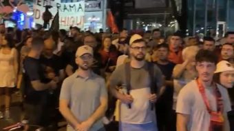 Protestuesit i shkojnë Agasit te Drejtoria e&hellip;