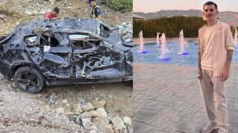 Aksidenti tragjik i mori jetën 20-vjeçarit: BMW-ja&hellip;