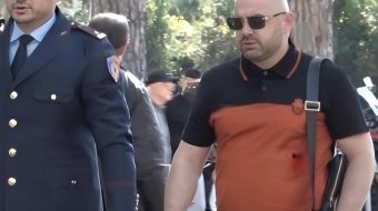 Ish-polici Ulian Shpataraku kërcënon me jetë kamarierin&hellip;