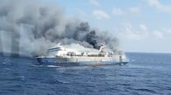Flakët përpijnë tragetin në Indonezi, 5 viktima&hellip;